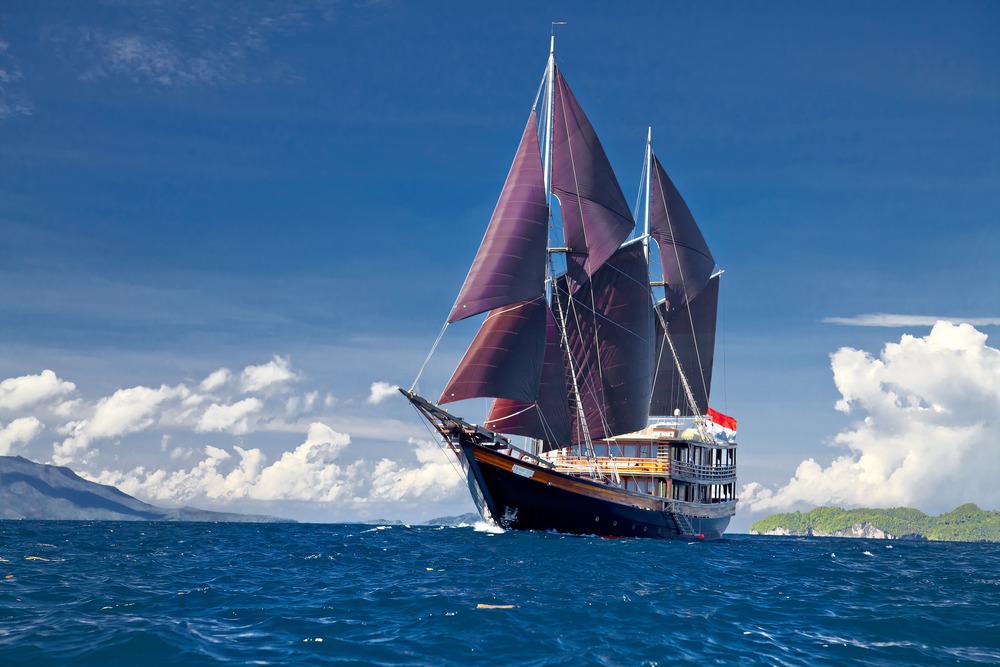 Dunia Baru – Indonesia Yacht Charter